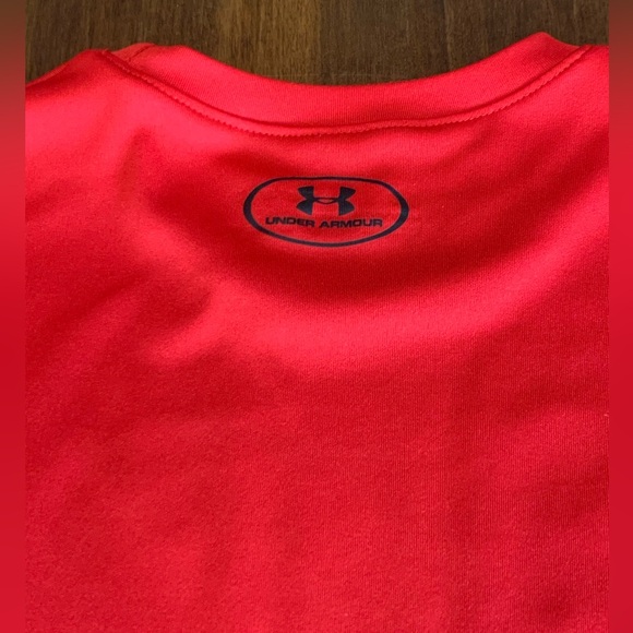 Under Armour Dri Fit Tee Size (S)/ (7) - Picture 6 of 9